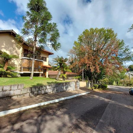 Apto Amplo E Aconchegante Proximo Ao Lago Negro Gramado Eksteriør billede